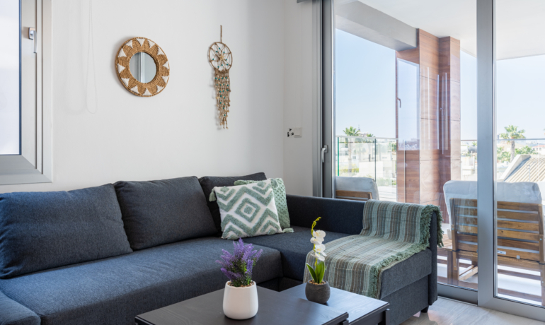 Roula’ Cheerful Apartment