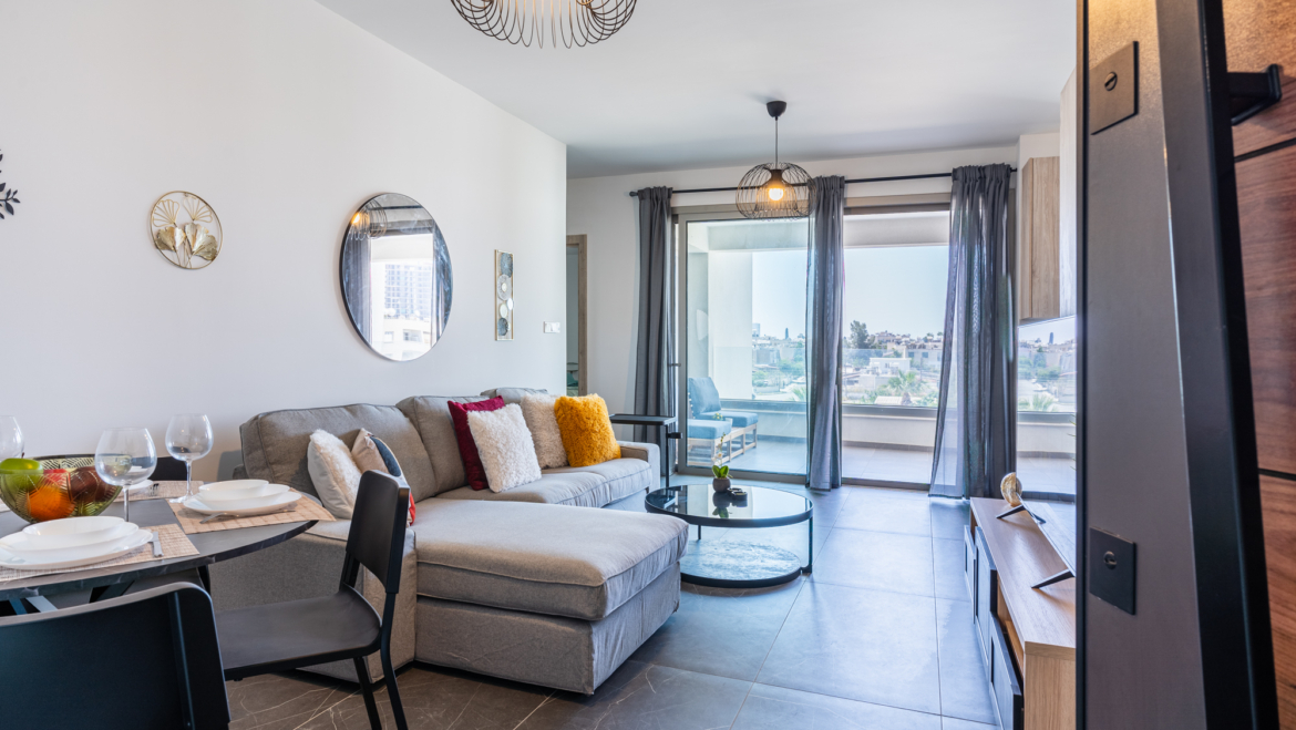 Jina’ Cheerful Apartment