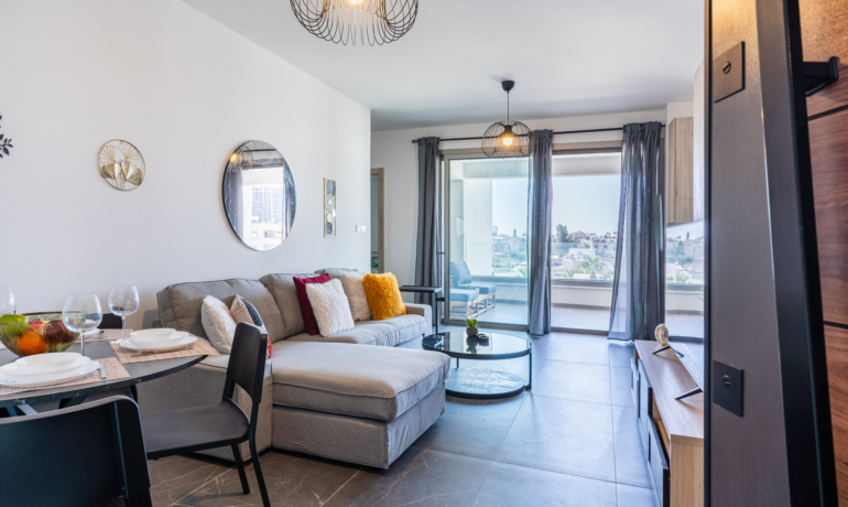 Jina’ Cheerful Apartment